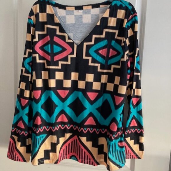 Geometric Aztec Print long sleeve Top - NEW - Picture 3 of 7